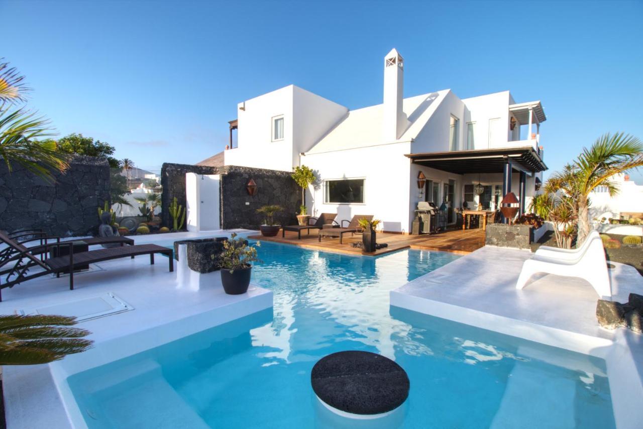 Villa Canis Tias Exterior photo