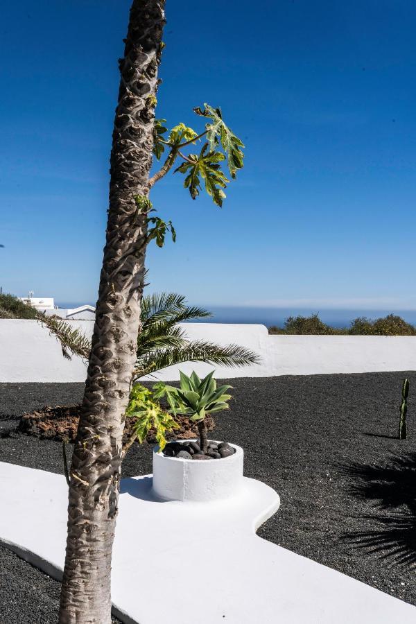 Villa Canis Tias Exterior photo