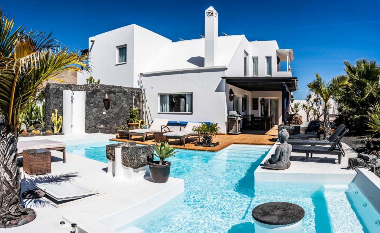 Villa Canis Tias Exterior photo