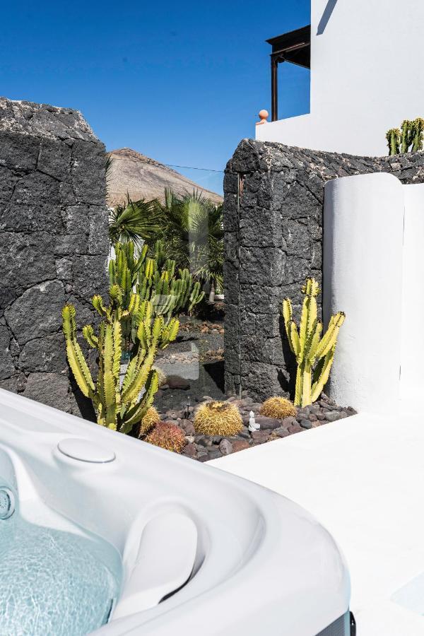 Villa Canis Tias Exterior photo